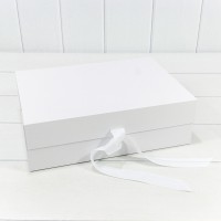 Коробка Прямоугольная 44*32*16 складная на магнитах Белый 1/24 Арт: 721361/417