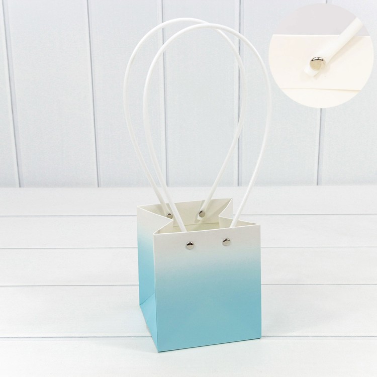 Пакет подарочный "Ваза для цветов" 13*11,5*11,5 260г "Градиент" Голубой 1/10 1/150 Арт: 000184F/8